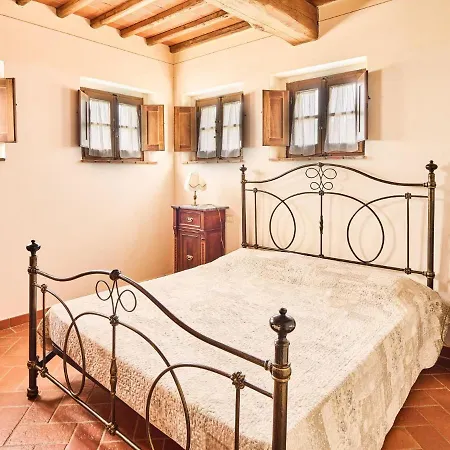 Villa Spacious With Swimming Pool *