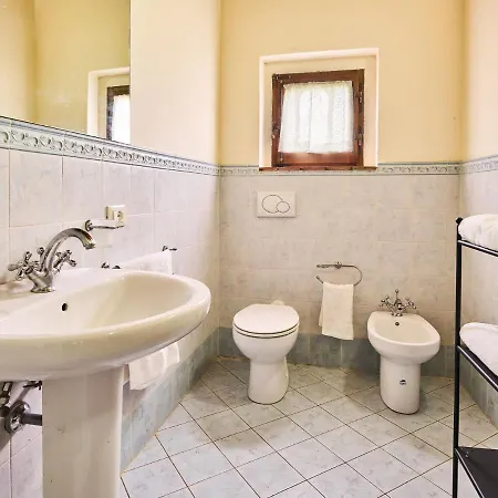 Villa Spacious With Swimming Pool *