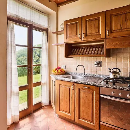 Villa Spacious With Swimming Pool Cavriglia